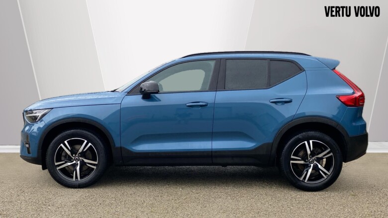 Volvo XC40 2.0 B4P Plus Dark 5dr Auto Petrol Estate